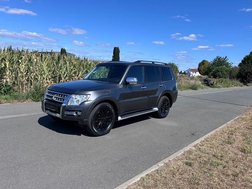 Mitsubishi Pajero 130.000 km 24.000 € Schaafheim 64850