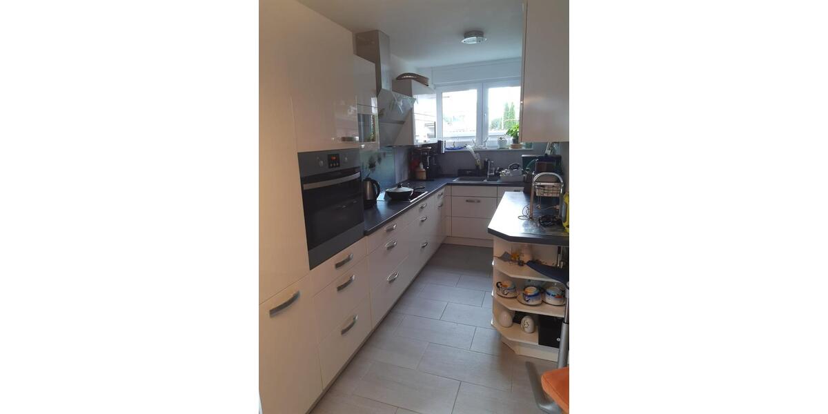 Sehr schöne Doppelhaus- Hälfte mit Wintergarten 6 zimmer