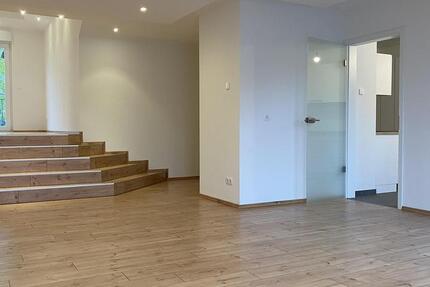 Wohnung Frankfurt am Main Niederrad - 4 Zimmer, 133 m&sup2;, 2.100&euro; | Angebot:26505068
