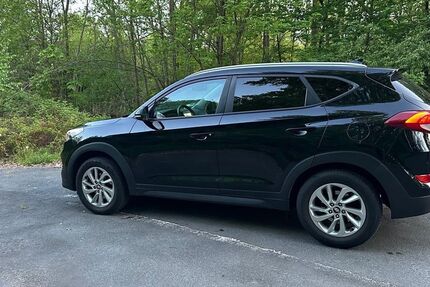 Hyundai TUCSON 127.000 km 13.500 &euro; Rüsselsheim am Main 65428