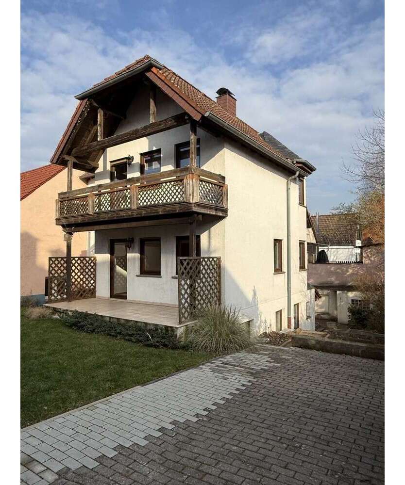Haus zum Kaufen in Nidderau 449.000 € 291.2 m²