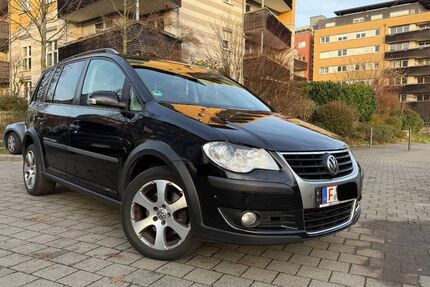 VW Touran 287.861 km 5.790 &euro; Frankfurt am Main 60486