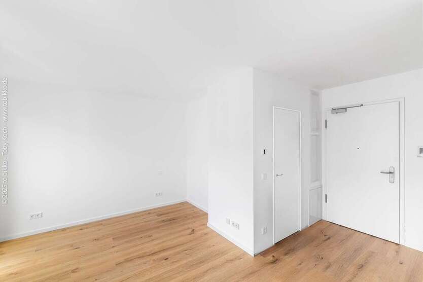 Wohnung zum Kaufen in Frankfurt am Main 264.900 € 20.48 m²
