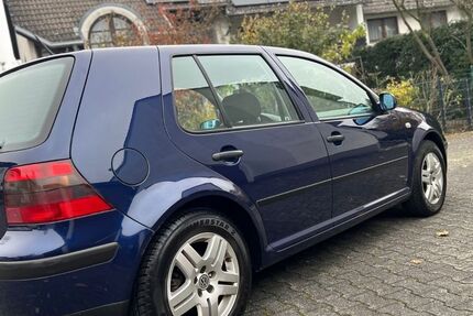 VW Golf 163.000 km 2.499 € Offenbach 63069