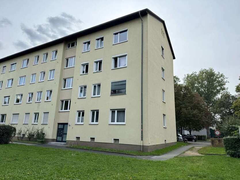 Wohnung zum Kaufen in Frankfurt am Main 339.000 € 76.97 m²