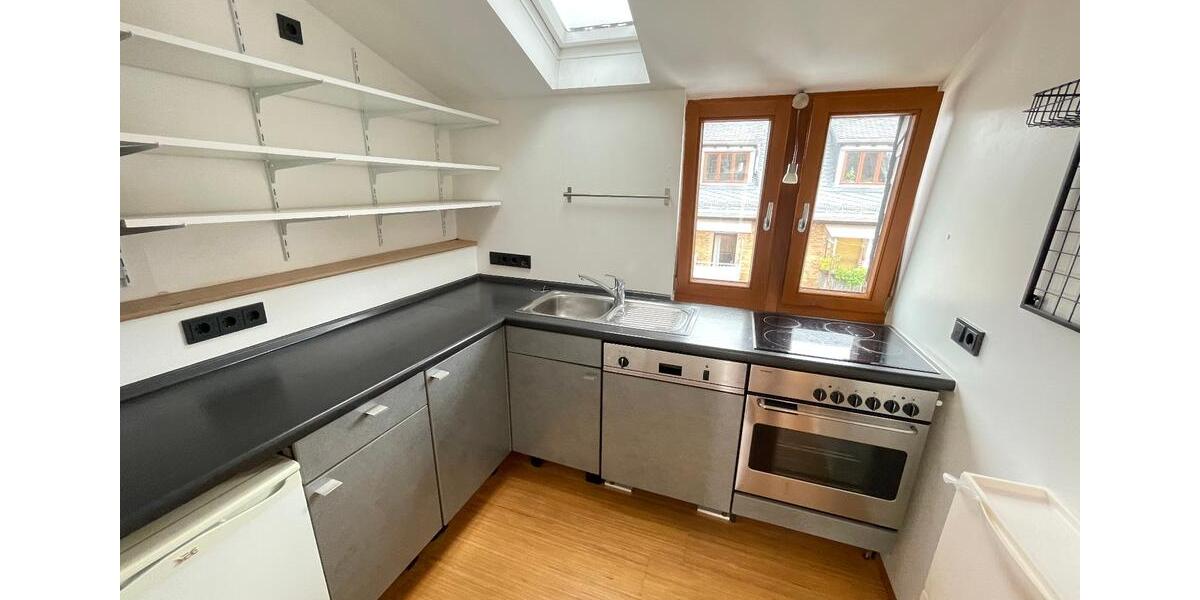 Dachgeschoßwohnung Darmstadt Bessungen - 3 Zimmer, 42 m&sup2;, 256.000&euro; | Angebot:25959136