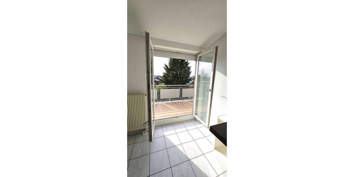 Etagenwohnung Rüsselsheim am Main Königstädten - 3 Zimmer, 125 m&sup2;, 1.250&euro; | Angebot:26155384