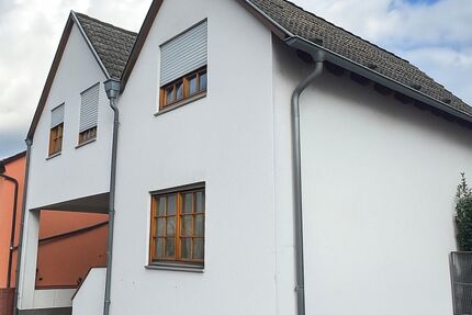 Idyllisches Stadthaus mit kleiner Innenterrasse in Hainburg – nur wenige Schritte zum Main! 4 zimmer