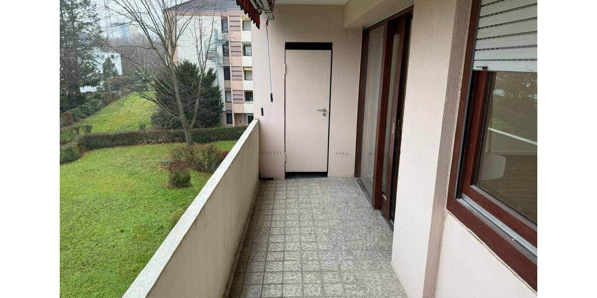 Kernsanierte 3,5 Zi Whg in Schwalbach am Taunus 3.5 zimmer