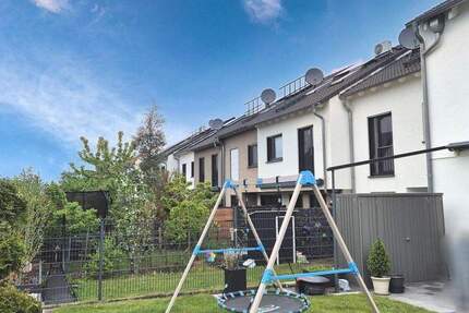 Hochwertiges Reihenhaus 5ZKB + Wohnkeller - Sahnestück in Jügesheimer Feldrandlage mit S-Bahn 7 zimmer