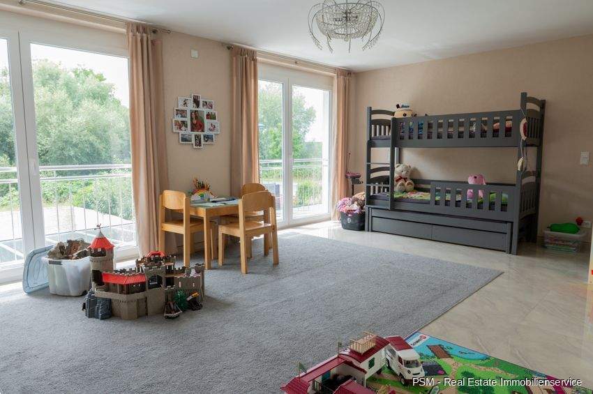 Familientraum: Modernes Zuhause mit Dachstudio & sonnigem Garten 4 zimmer