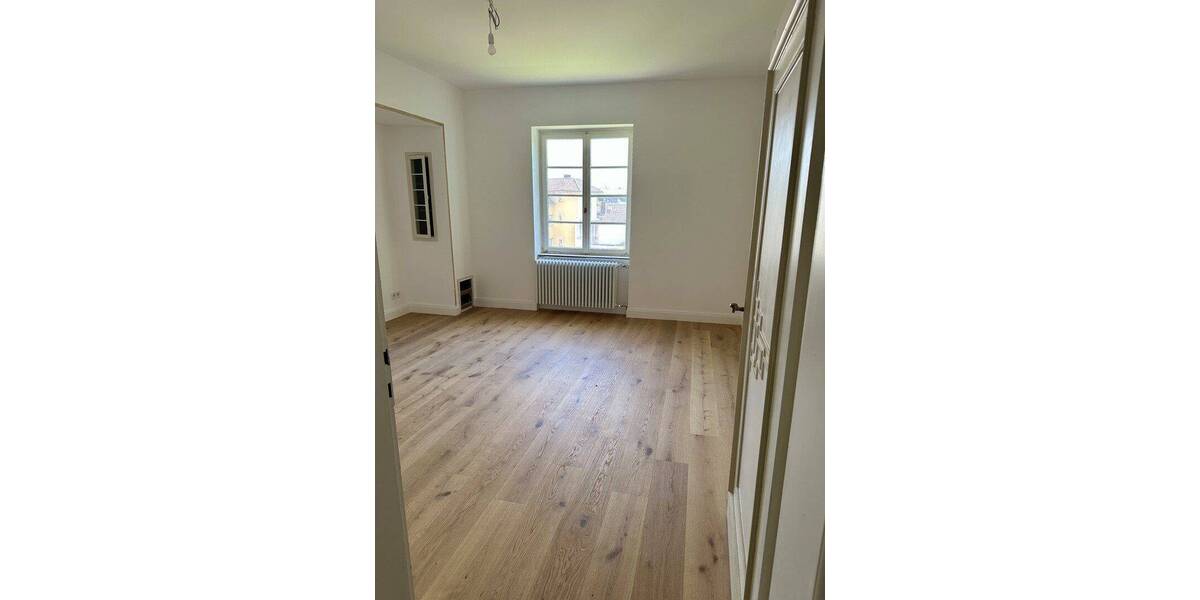 Etagenwohnung Bad Homburg Kirdorf - 5 Zimmer, 140 m&sup2;, 2.600&euro; | Angebot:26838205
