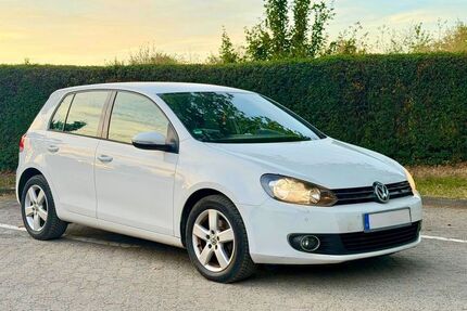 VW Golf 233.000 km 4.300 &euro; Offenbach 63075