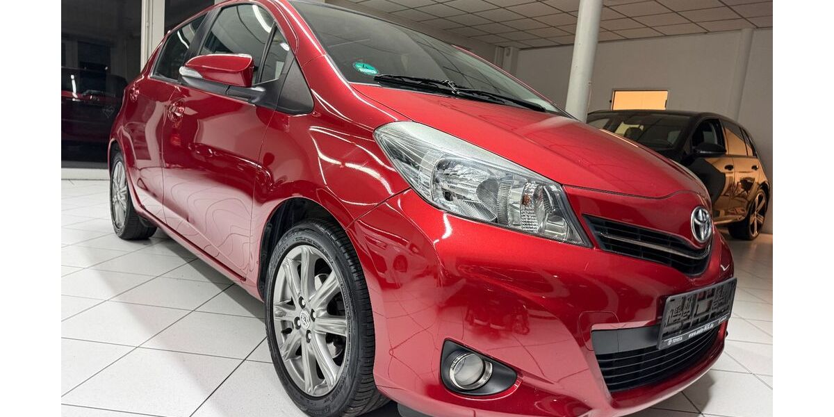 Toyota Yaris 128.700 km 6.899 &euro; NEU ISENBURG 63263