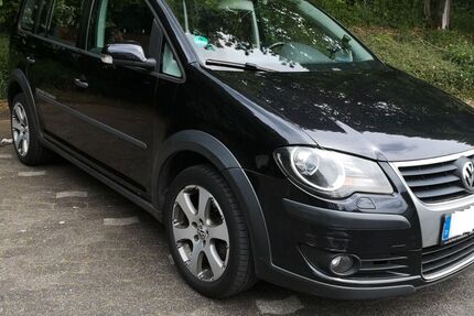 VW Touran 252.479 km 4.250 € Frankfurt am Main 65929