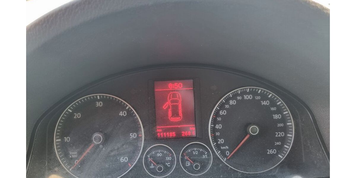 VW Golf 111.000 km 2.899 &euro; Offenbach am Main 63069