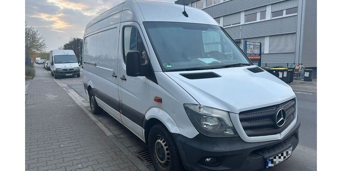 Mercedes-Benz Sprinter 319.000 km 7.799 &euro; Frankfurt 60437