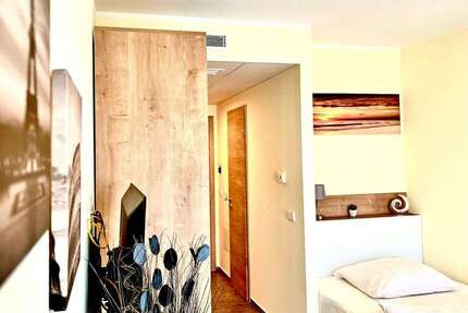 Zimmer Rosbach vor der Höhe Ober-Rosbach - 1 Zimmer, 1.660&euro; | Angebot:23978782