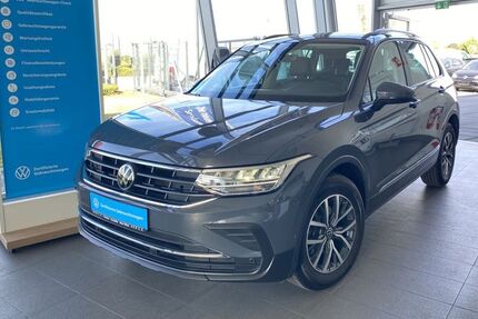 VW Tiguan 43.601 km 29.750 € Bad Vilbel 61118