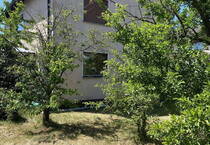 2-Familienhaus, 800m2 Grundstück, Renovierung oder Neubau, in grüner und guter ruhiger Lage