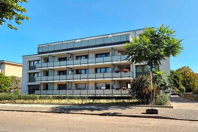 Top Investment: Energetisch saniertes Mehrfamilienhaus in ruhiger Lage von Offenbach 45 zimmer