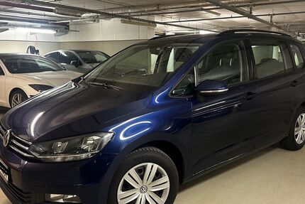 VW Touran 150.366 km 10.900 &euro; Frankfurt am Main 60599
