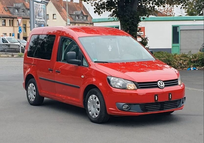VW Caddy 246.500 km 4.000 € Büdingen 63654