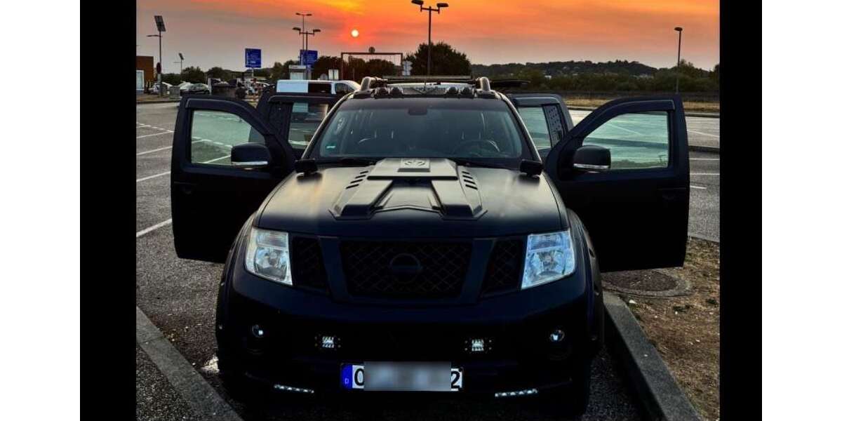 Nissan Navara 220.000 km 19.000 &euro; dietzenbach 63128