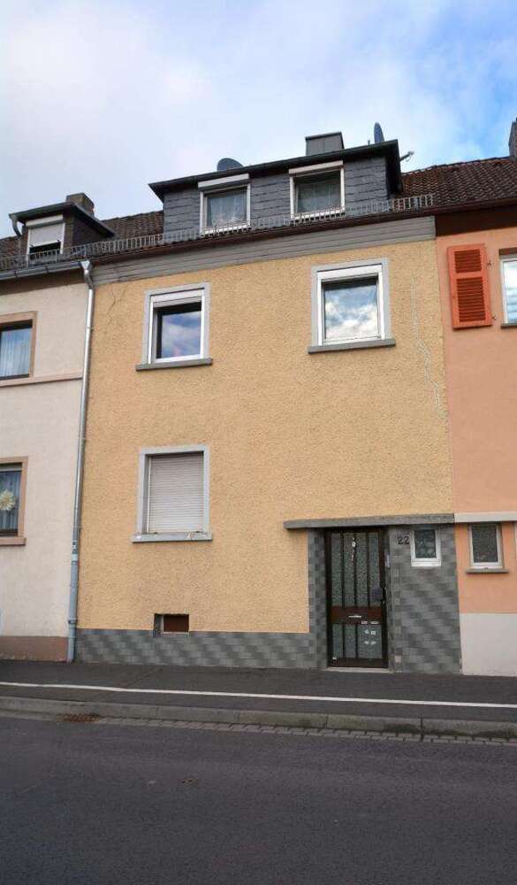 Haus zum Kaufen in Aschaffenburg 320.000 € 100 m²