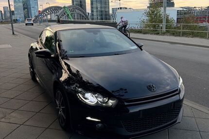VW Scirocco 296.722 km 6.400 &euro; Frankfurt am Main 60385