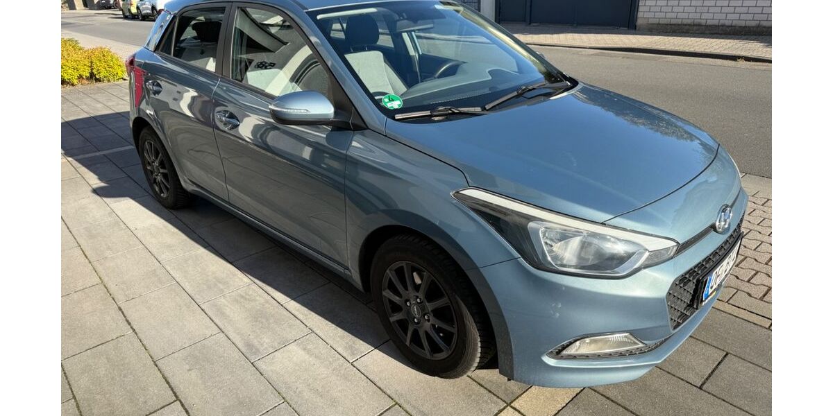Hyundai i20 183.000 km 4.900 &euro; Rodgau 63110