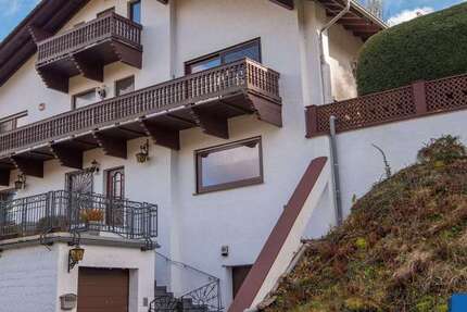 Haus Schmitten im Taunus - 6 Zimmer, 209 m&sup2;, 345.000&euro; | Angebot:27357356