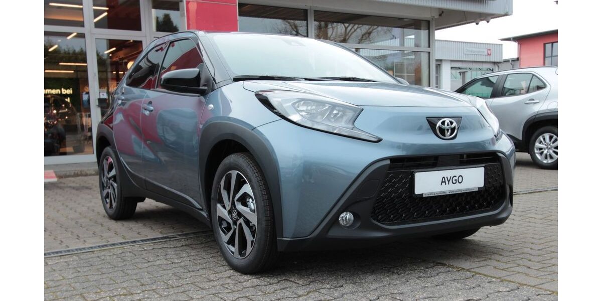 Toyota Aygo (X) 9.999 km 17.990 &euro; Nidderau 61130