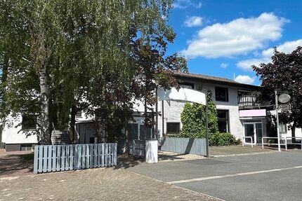 Vielseitig nutzbares Gewerbeanwesen mit großzügigem repräsentativem Wohnhaus zimmer