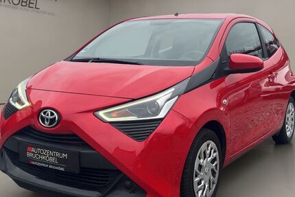 Toyota Aygo (X) 92.250 km 8.699 &euro; Bruchköbel 63486