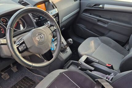 Opel Zafira 176.450 km 3.900 &euro; FRANKFURT AM MAIN 60386