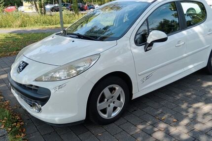 Peugeot 207 186.000 km 3.800 € Hanau 63452