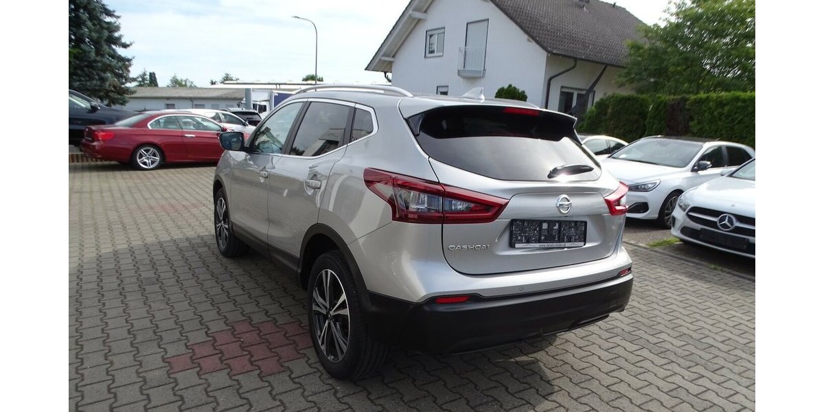 Nissan Qashqai N-Way Rückfahrkamera, Parksensoren, 33.922 km 15.890 &euro; Rodgau 63110