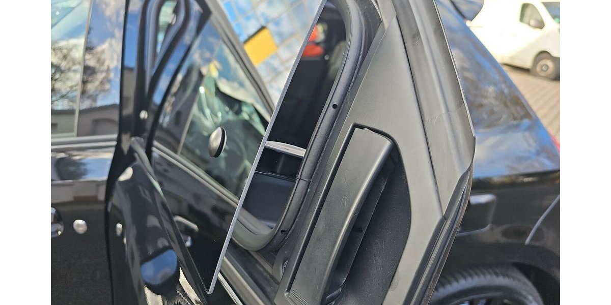 Renault Twingo Urban Night Electric 30.000 km 12.990 &euro; Schwalbach/Taunus 65824