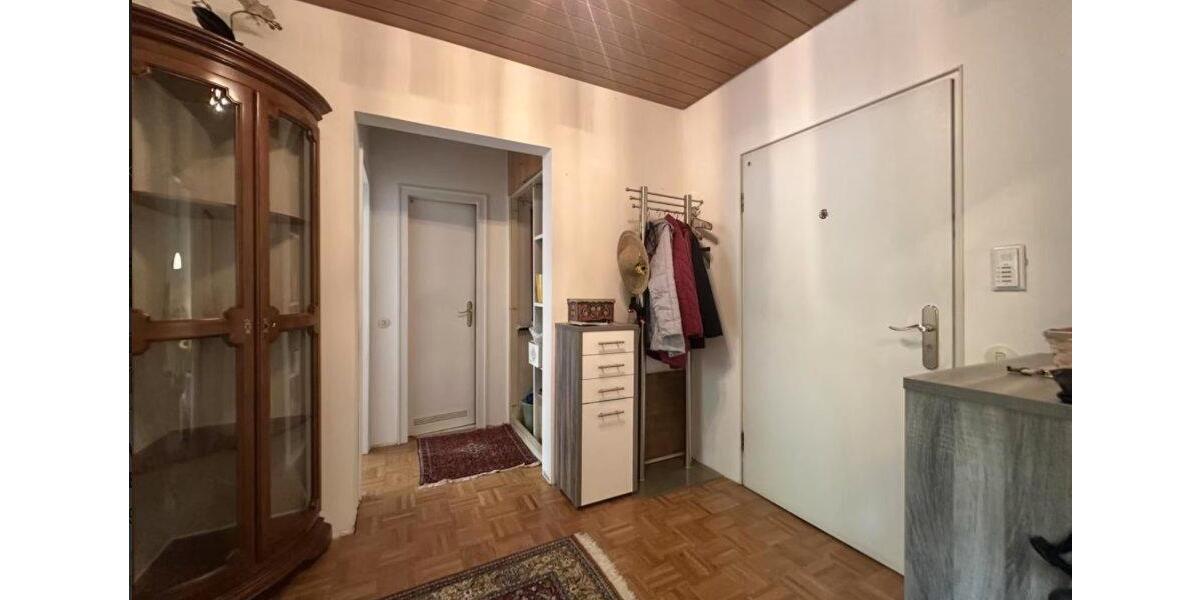 Etagenwohnung Offenbach am Main Bieber - 2 Zimmer, 62 m&sup2;, 900&euro; | Angebot:26336179