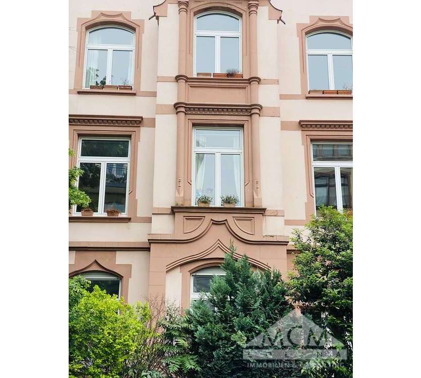 Haus zum Kaufen in Frankfurt am Main 2.448.000 € 510 m²