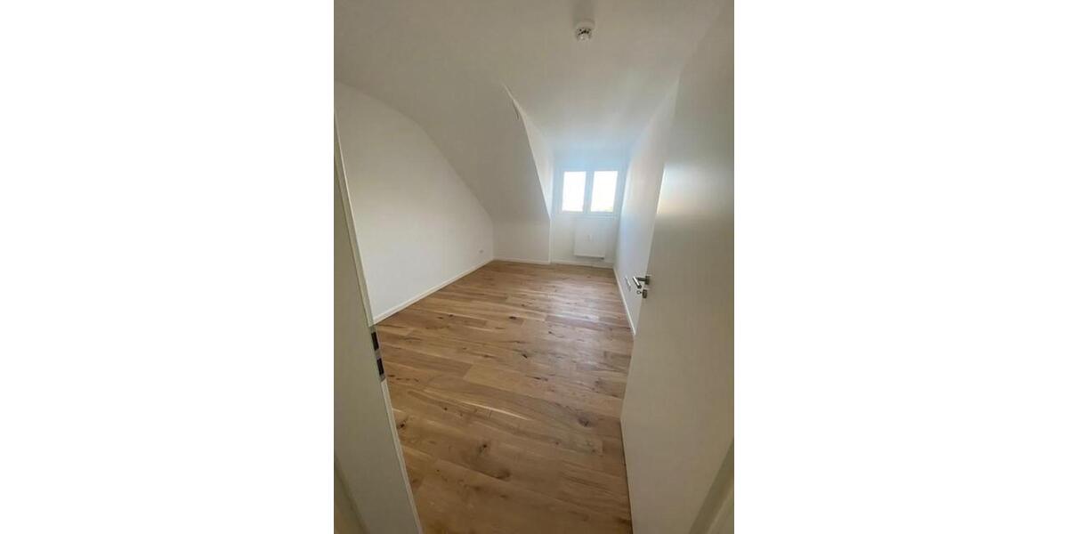 Dachgeschoßwohnung Offenbach am Main Hafen - 2 Zimmer, 46 m&sup2;, 850&euro; | Angebot:25757393