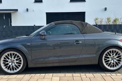 Audi TT 215.500 km 5.450 &euro; Darmstadt 64283