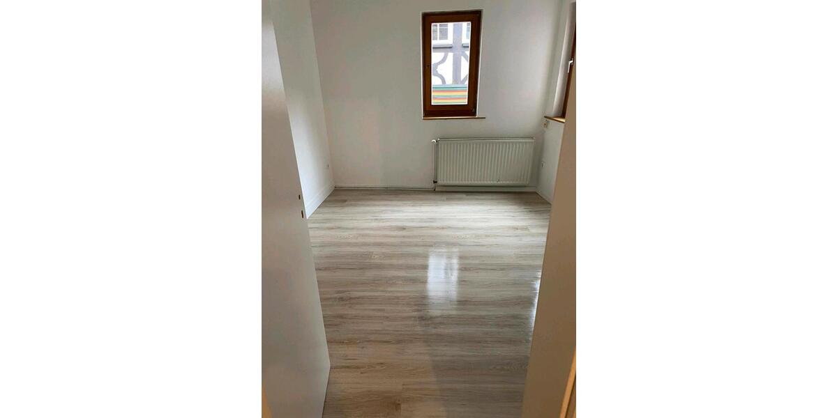 Einfamilienhaus Hanau - 6 Zimmer, 160 m&sup2;, 1.300&euro; | Angebot:26327927