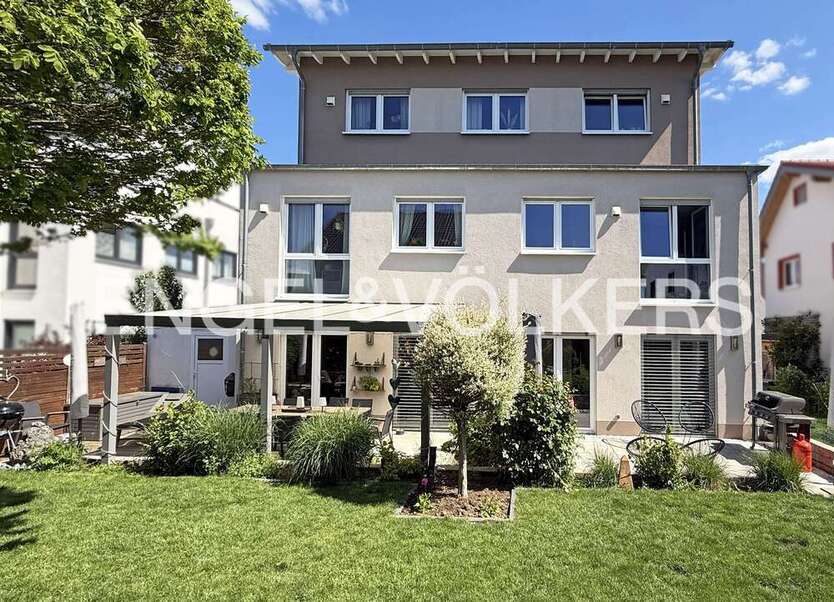 Haus zum Kaufen in Friedberg 890.000 € 327 m²