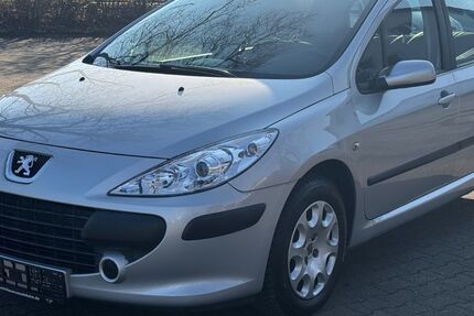 Peugeot 307 66.000 km 4.450 &euro; Rüsselsheim 65428