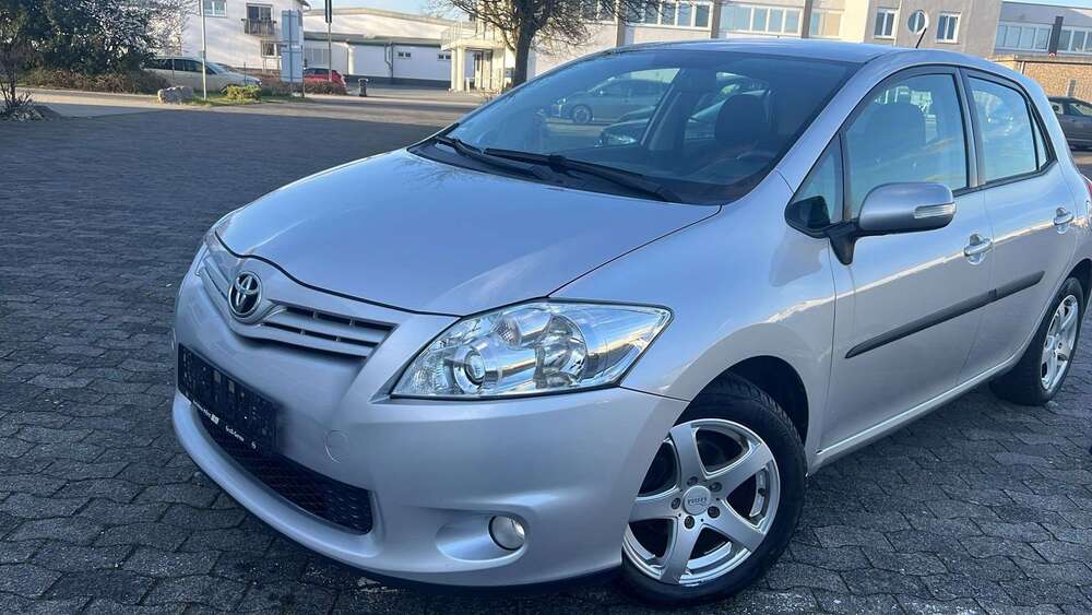 Toyota Auris 146.650 km 6.499 &euro; Gross-Gerau 64521