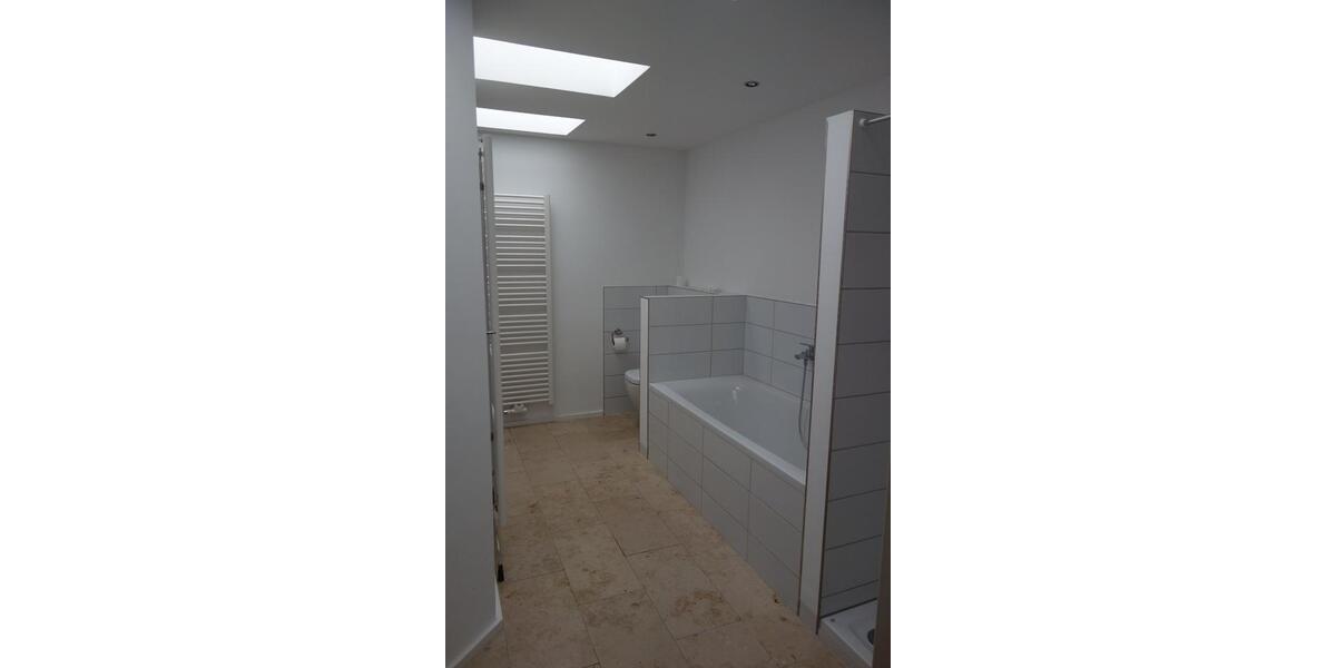 Reihenhaus Frankfurt am Main Innenstadt 3 - 5 Zimmer, 172 m&sup2;, 2.450&euro; | Angebot:25164597