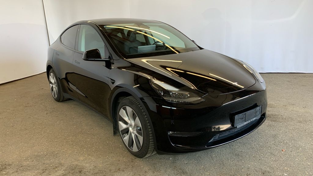 Tesla Model Y 116.389 km 32.195 &euro; Eschborn 65760