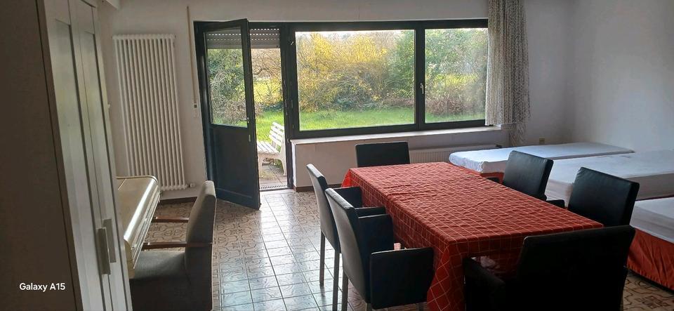 3 Zimmerwohnung mit TrasseGarten zu vermieten. zimmer